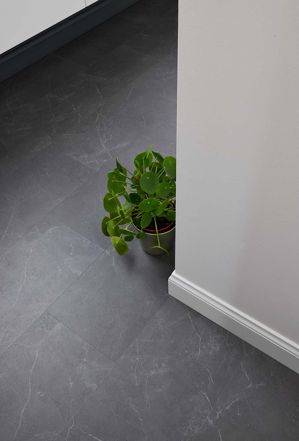 Lamett Parquetvinyl Caldera Marmo Scuro 300 x 600 – sfeerbeeld van de fabrikant