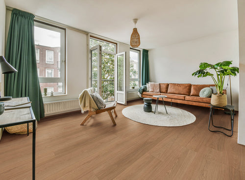 Enia ARTIX Oak Amber XL plank – Dryback vinyl – sfeerbeeld – enia flooring