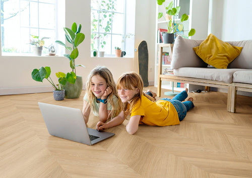 Enia ARTIX Oak Fresh Chevron – Click vinyl – sfeerbeeld – enia flooring
