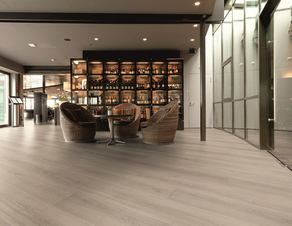 Enia M&M MELLAU Oak Grey Light – Click vinyl – sfeerbeeld – enia flooring