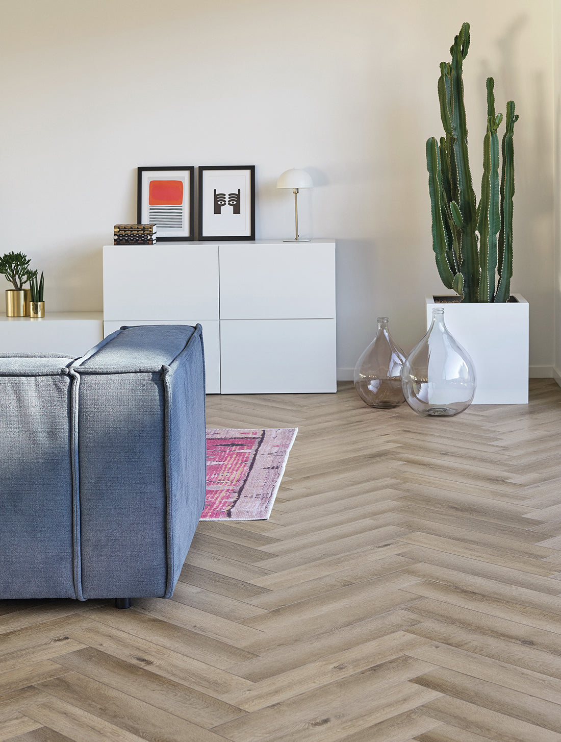 Lamett Parquetvinyl Yukon Desert Dune Herringbone – sfeerbeeld van de fabrikant